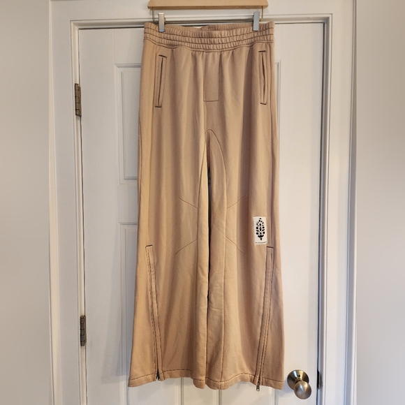 NWOT FP movement switch up pants sz med - Picture 11 of 15